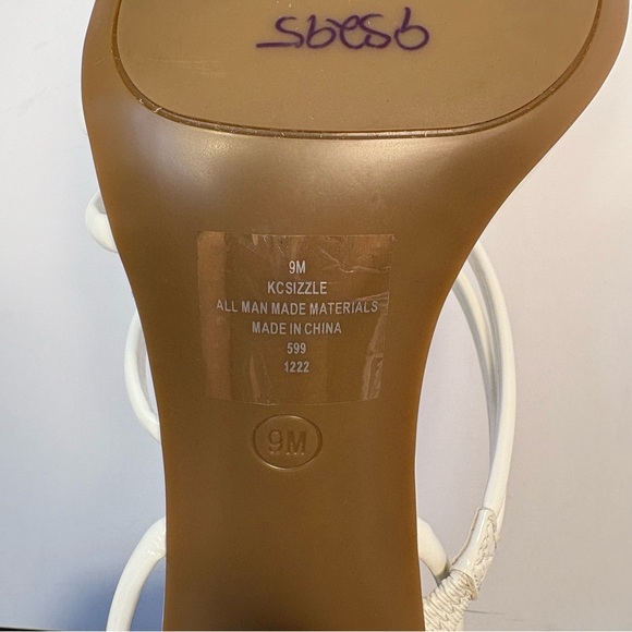 Calvin Klein Sizzle Strappy Chunky Heel Sandals Wmn’s Sz 9 - Picture 7 of 8